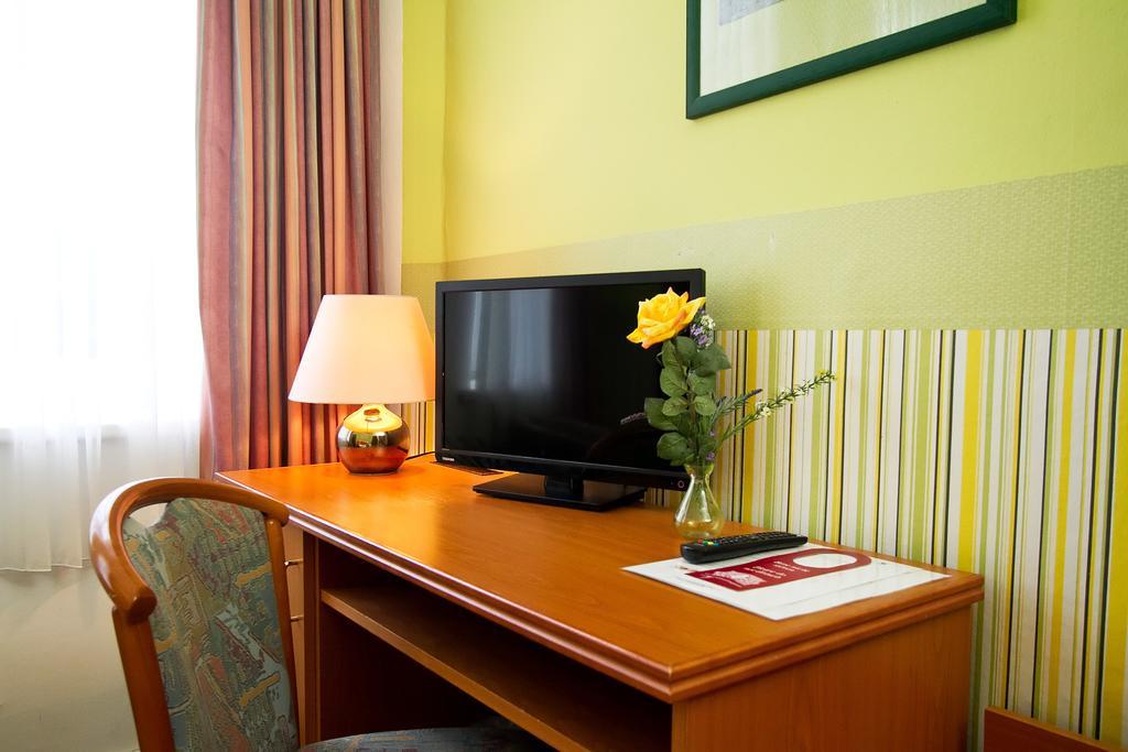 Hotel Neun 3/4 سيل المظهر الخارجي الصورة